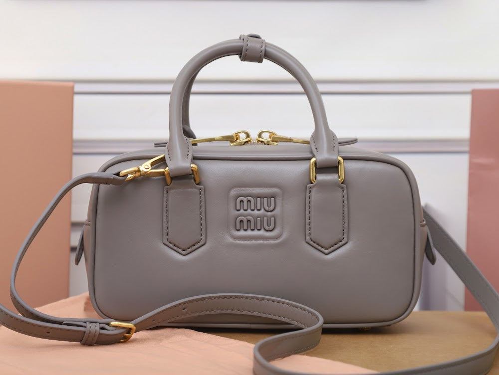 Dragons Bags Miun Miun Luxury Bag --123189