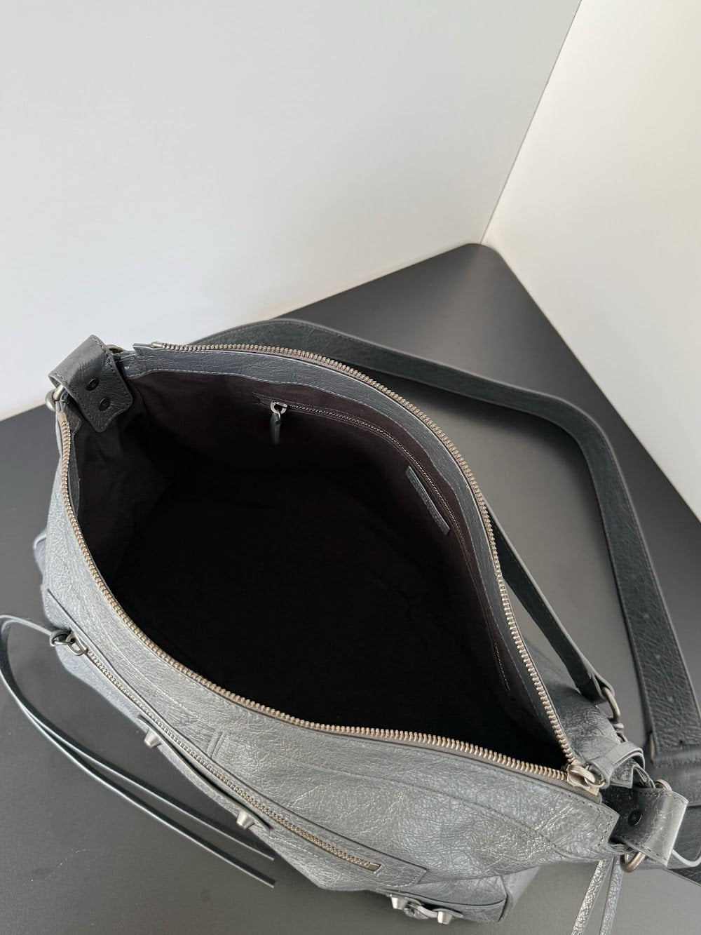 Dragons Bags Balenciaga Luxury Bag --111519
