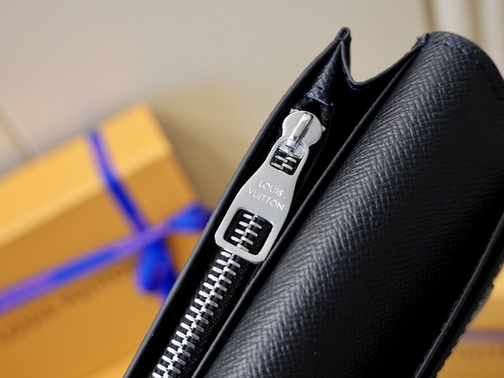 Dragons Bags ln Luxury Bag --66547