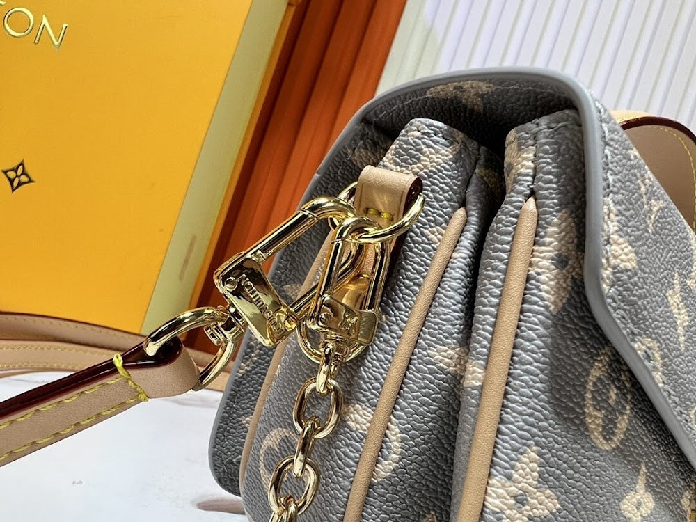 Dragons Bags ln Luxury Bag --76300