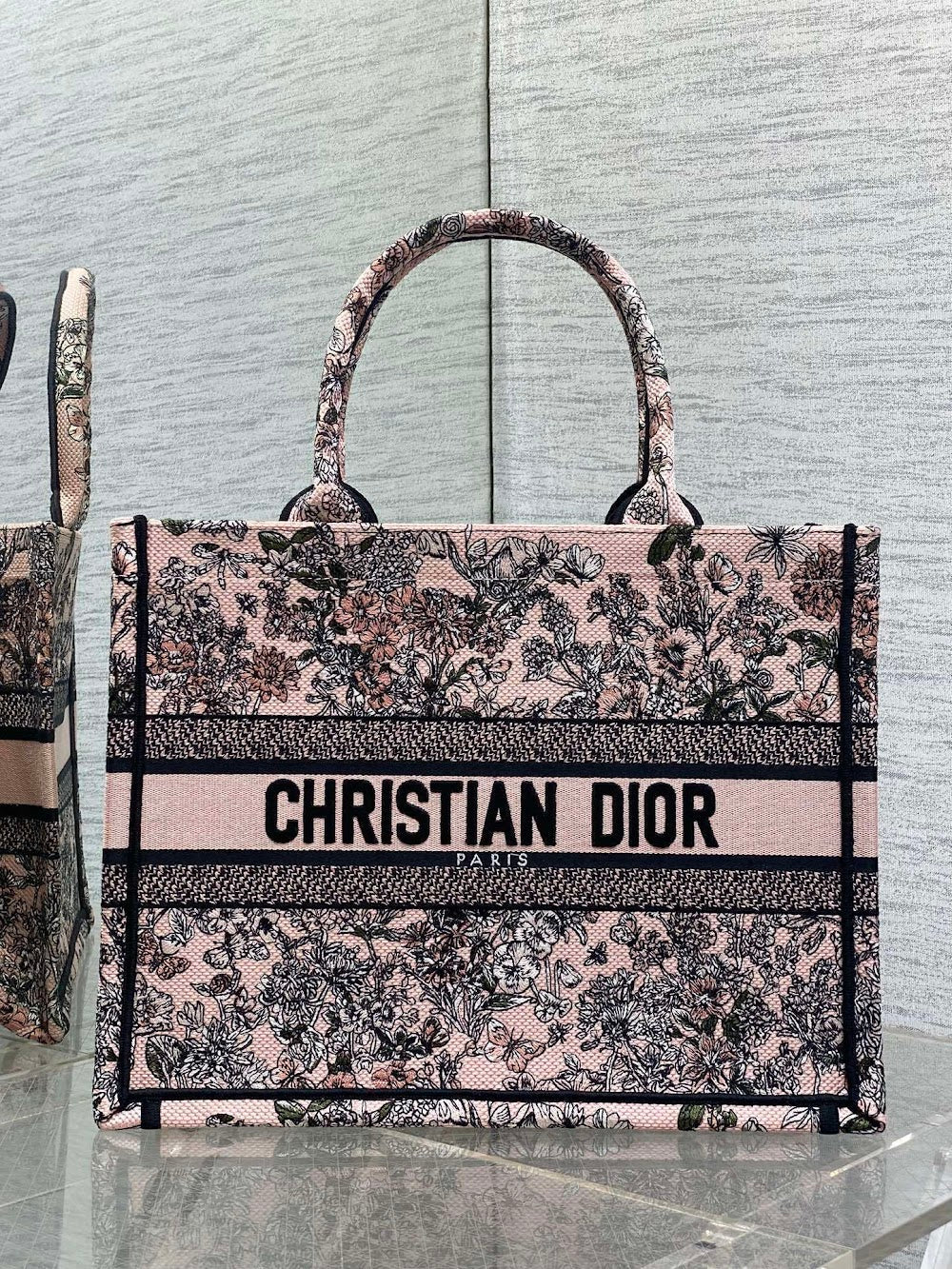 new-luxury-designer-bags-nm16729