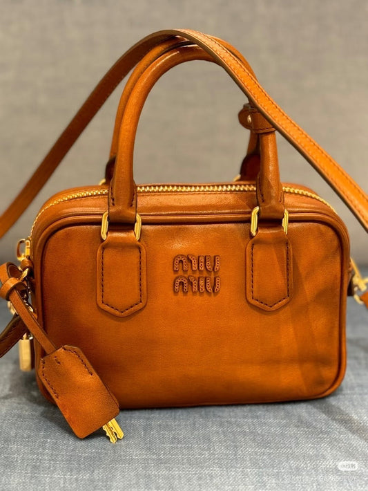 Dragons Bags Miun Miun Luxury Bag --123722