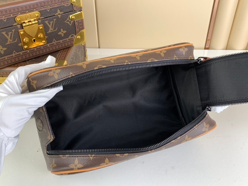 Dragons Bags ln Luxury Bag --61670