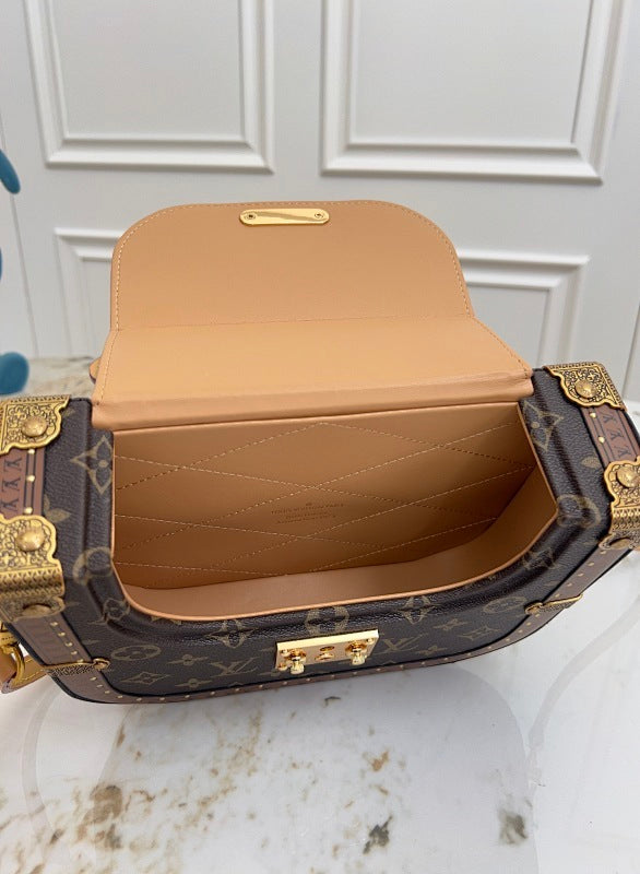 Dragons Bags ln Luxury Bag --81852
