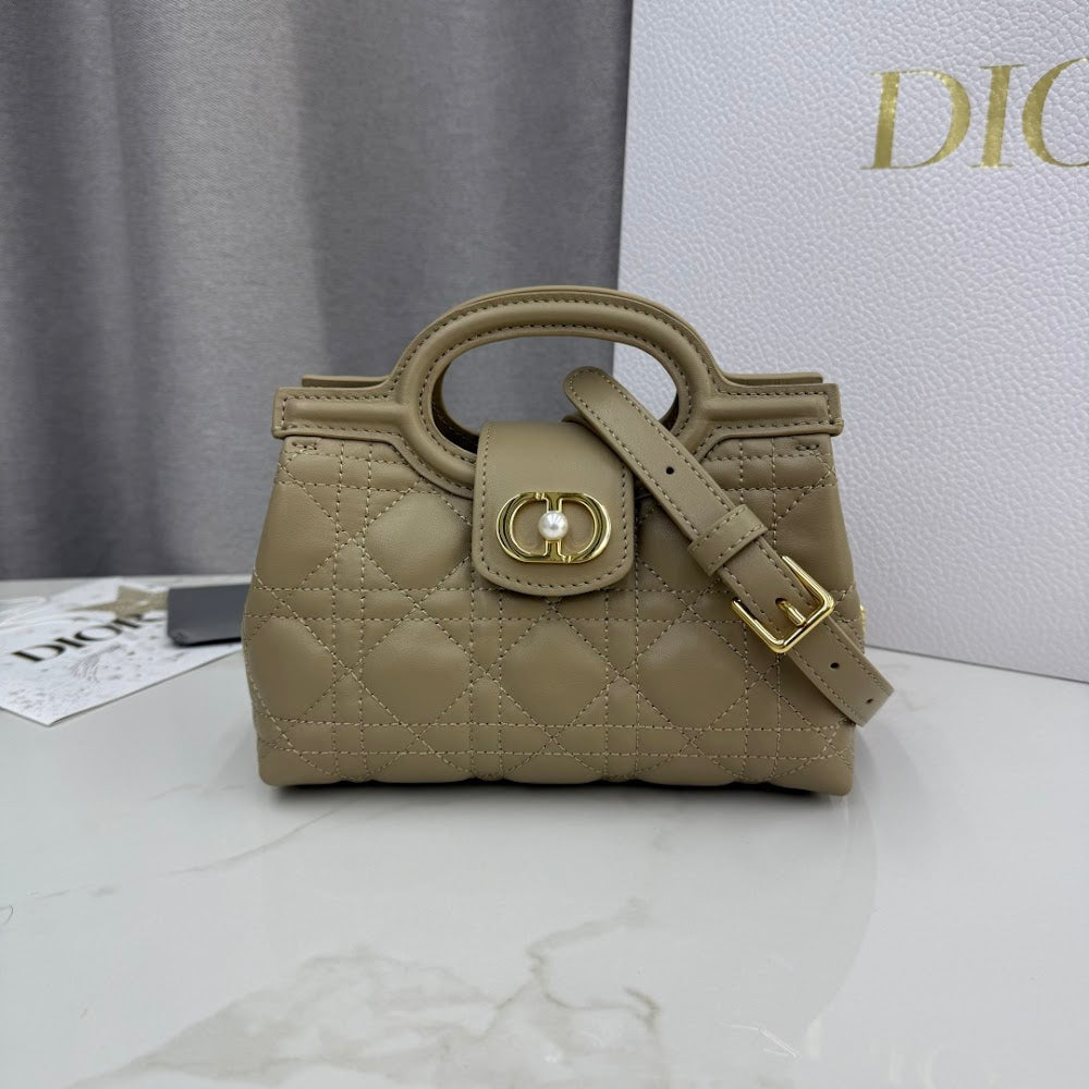 Dragons BagsDiorn Luxury Bag --116099