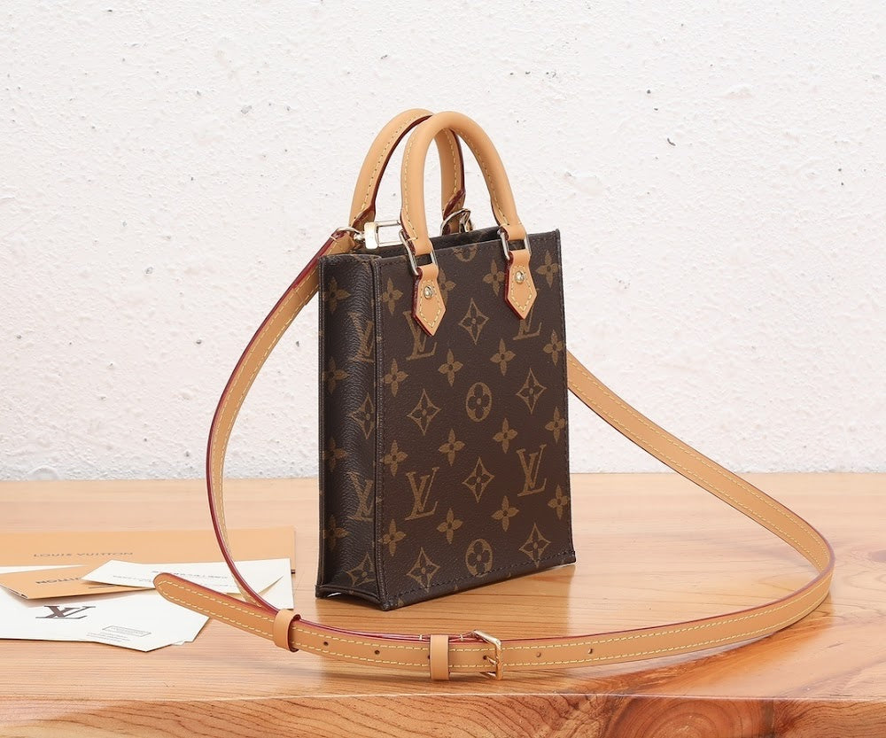 Dragons Bags ln Luxury Bag --97243