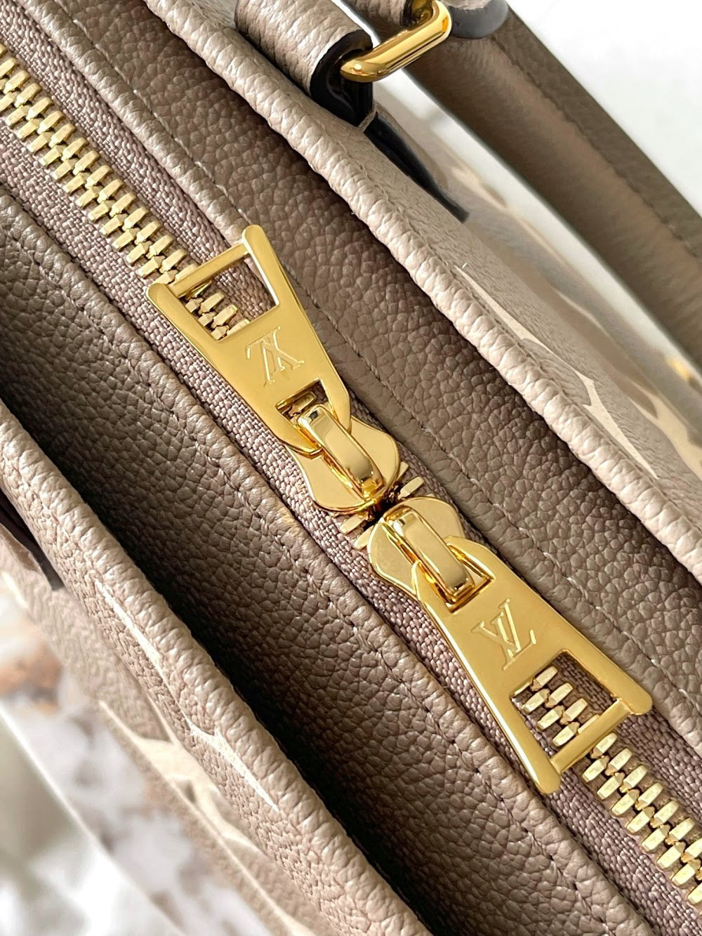 Dragons Bags ln Luxury Bag --97201