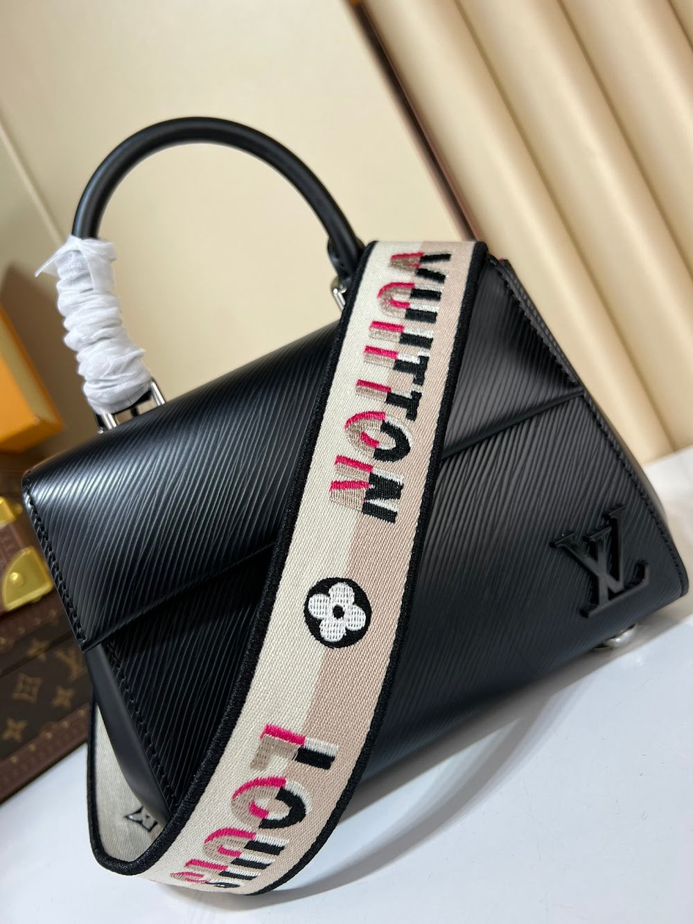 Dragons Bags ln Luxury Bag --67202