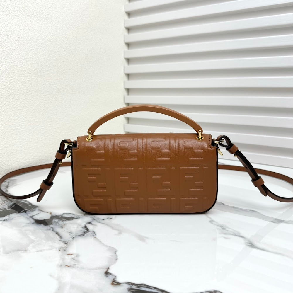 new-luxury-designer-bags-nm15571
