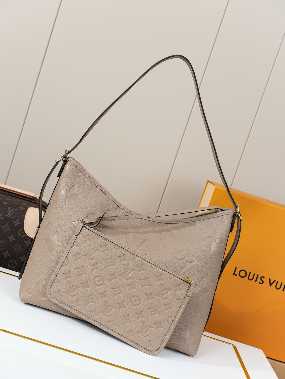 Dragons Bags ln Luxury Bag --81761