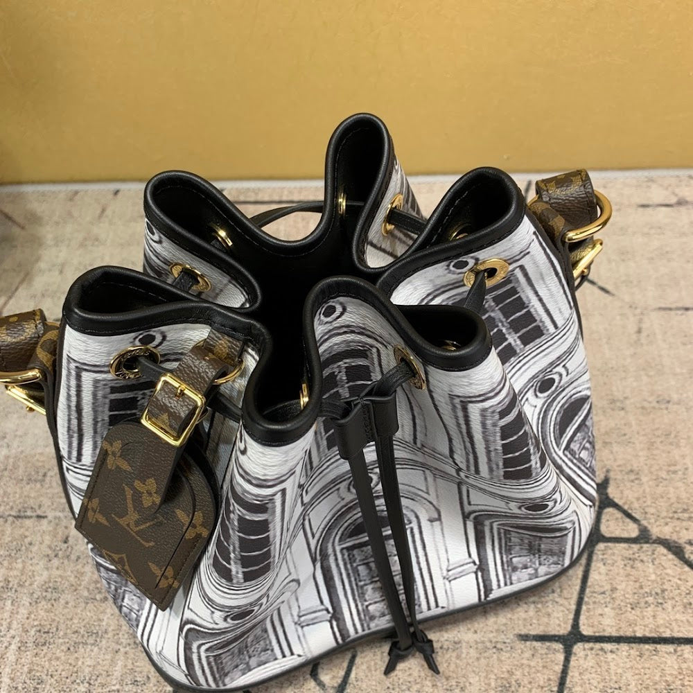 Dragons Bags ln Luxury Bag --59824