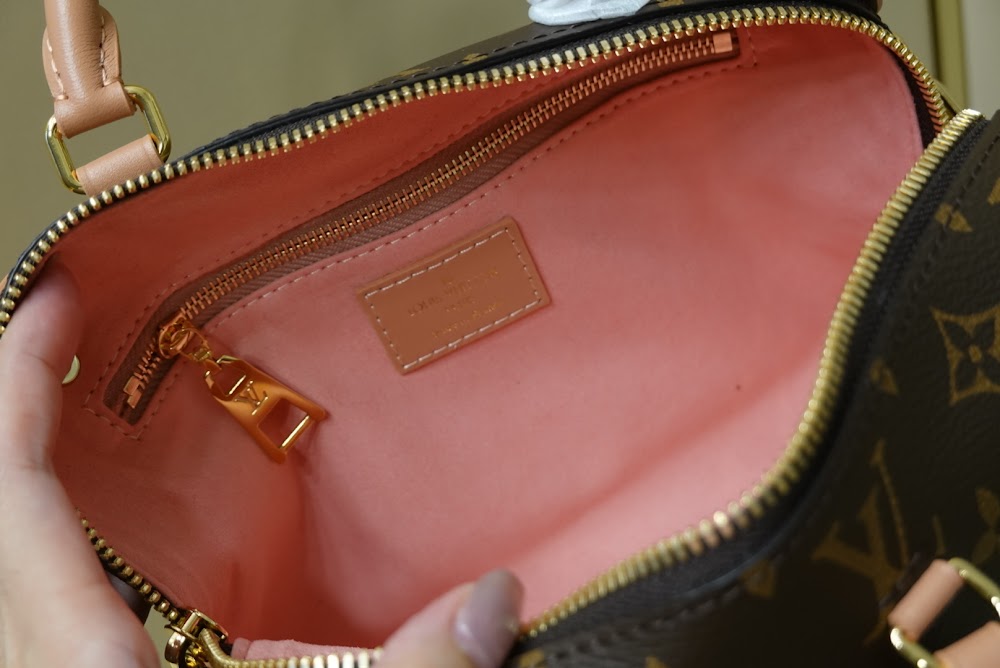 Dragons Bags ln Luxury Bag --56498