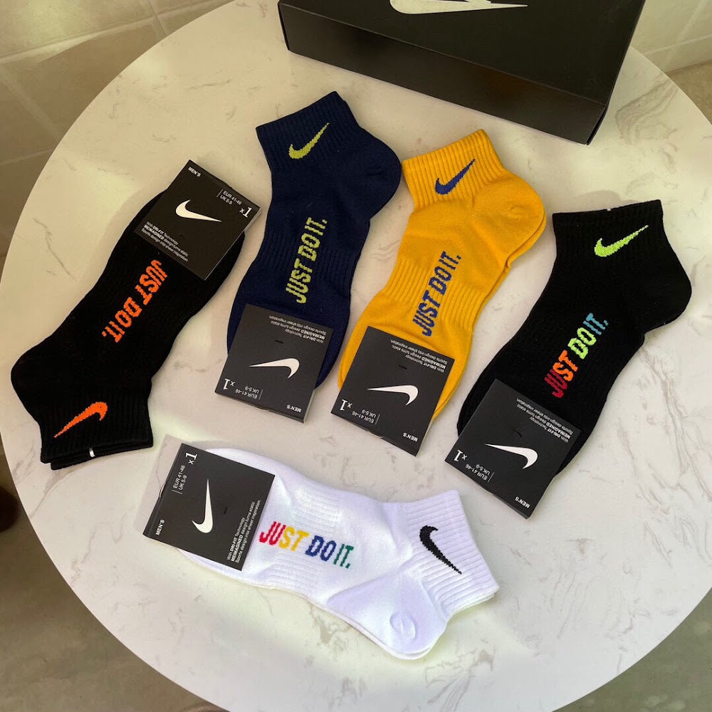 Dragons Bags Premium Luxury Socks --98255