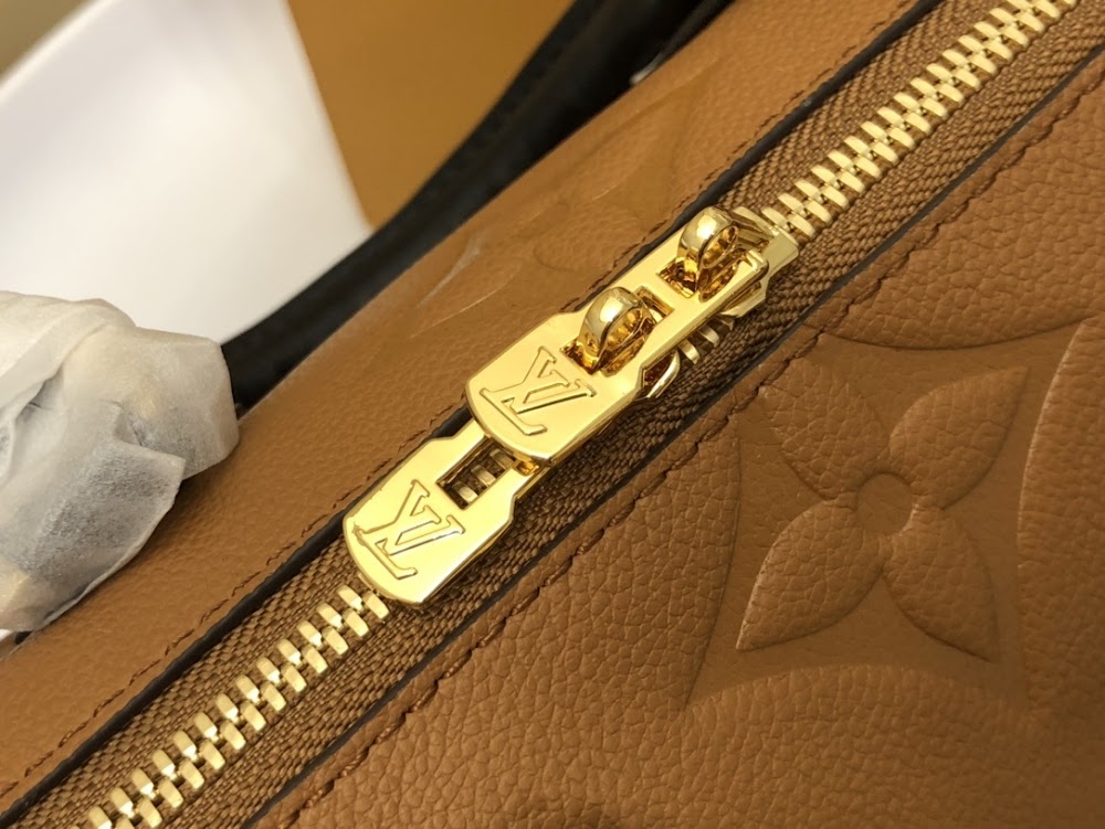 Dragons Bags ln Luxury Bag --60148