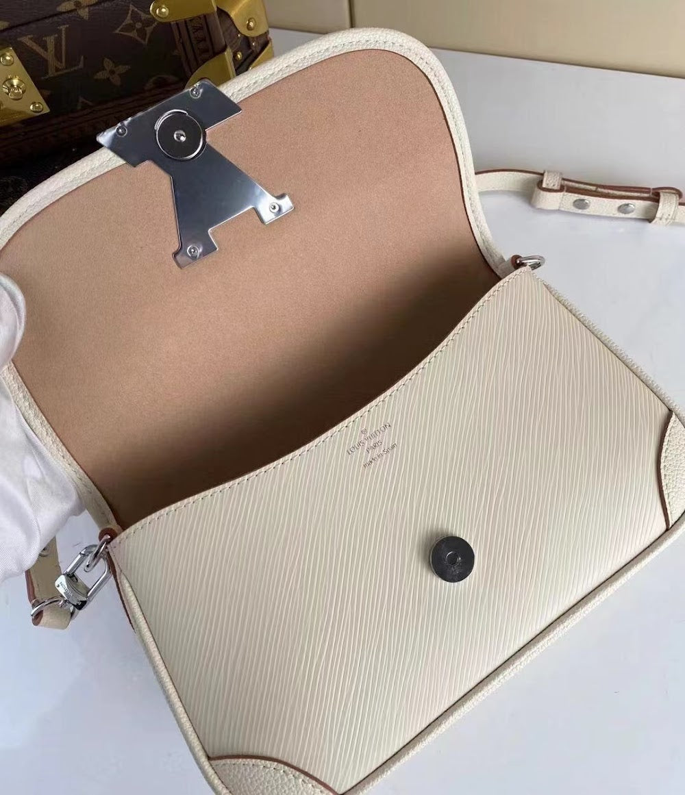 Dragons Bags ln Luxury Bag --67219