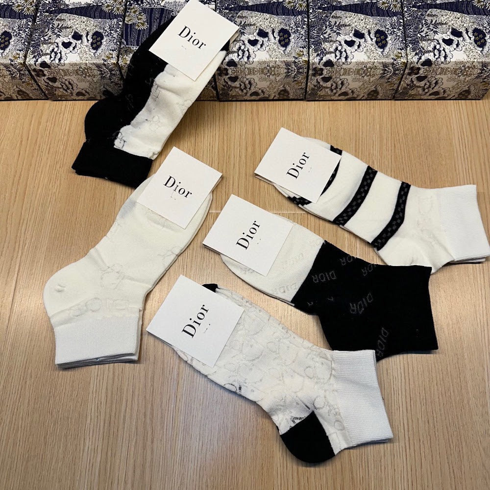Dragons Bags Premium Luxury Socks --98619