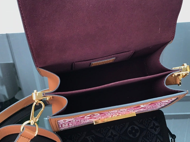 Dragons Bags ln Luxury Bag --56752