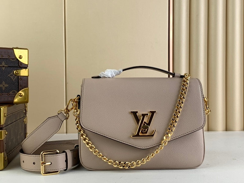 Dragons Bags ln Luxury Bag --68539