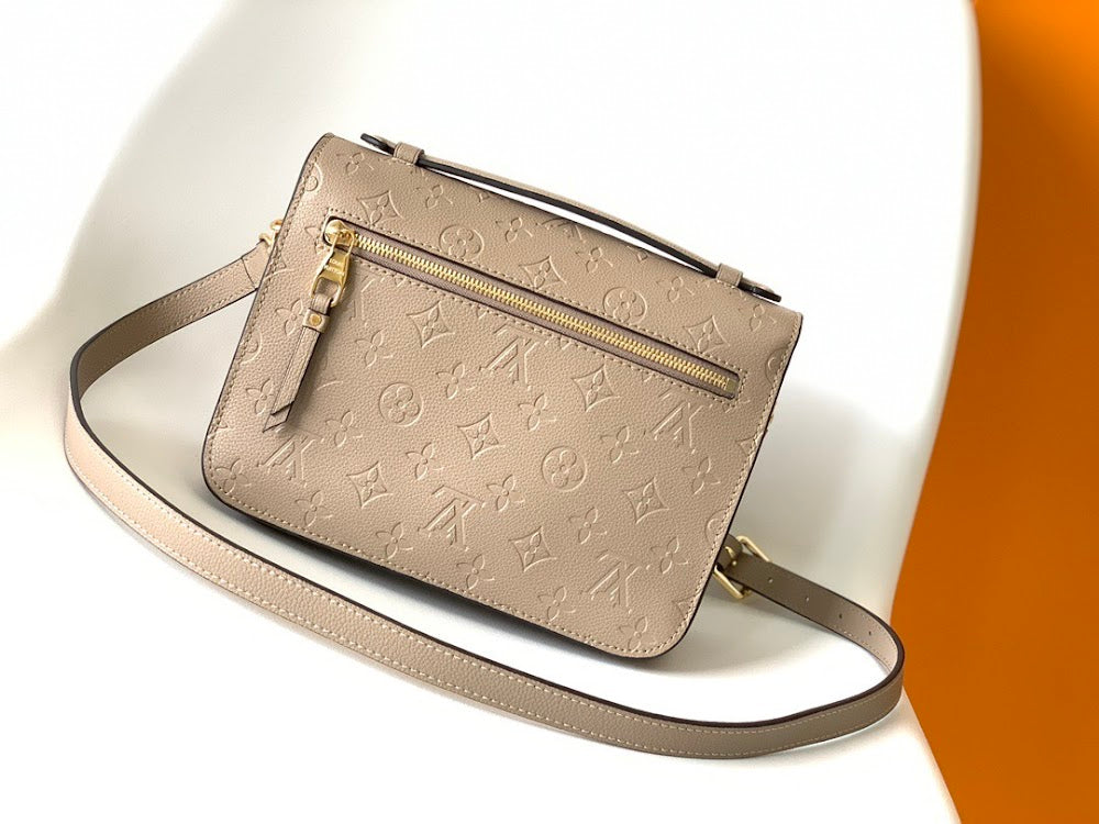 Dragons Bags ln Luxury Bag --81869