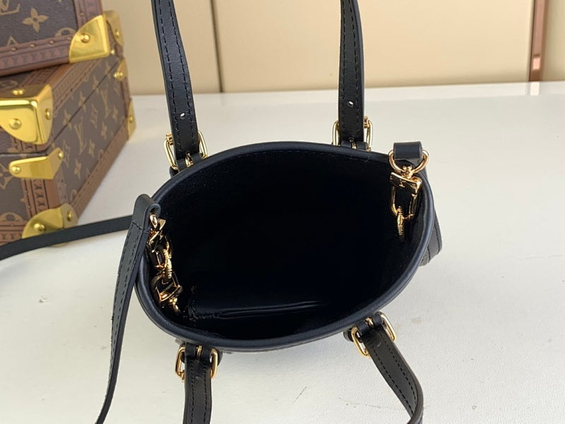 Dragons Bags ln Luxury Bag --61696
