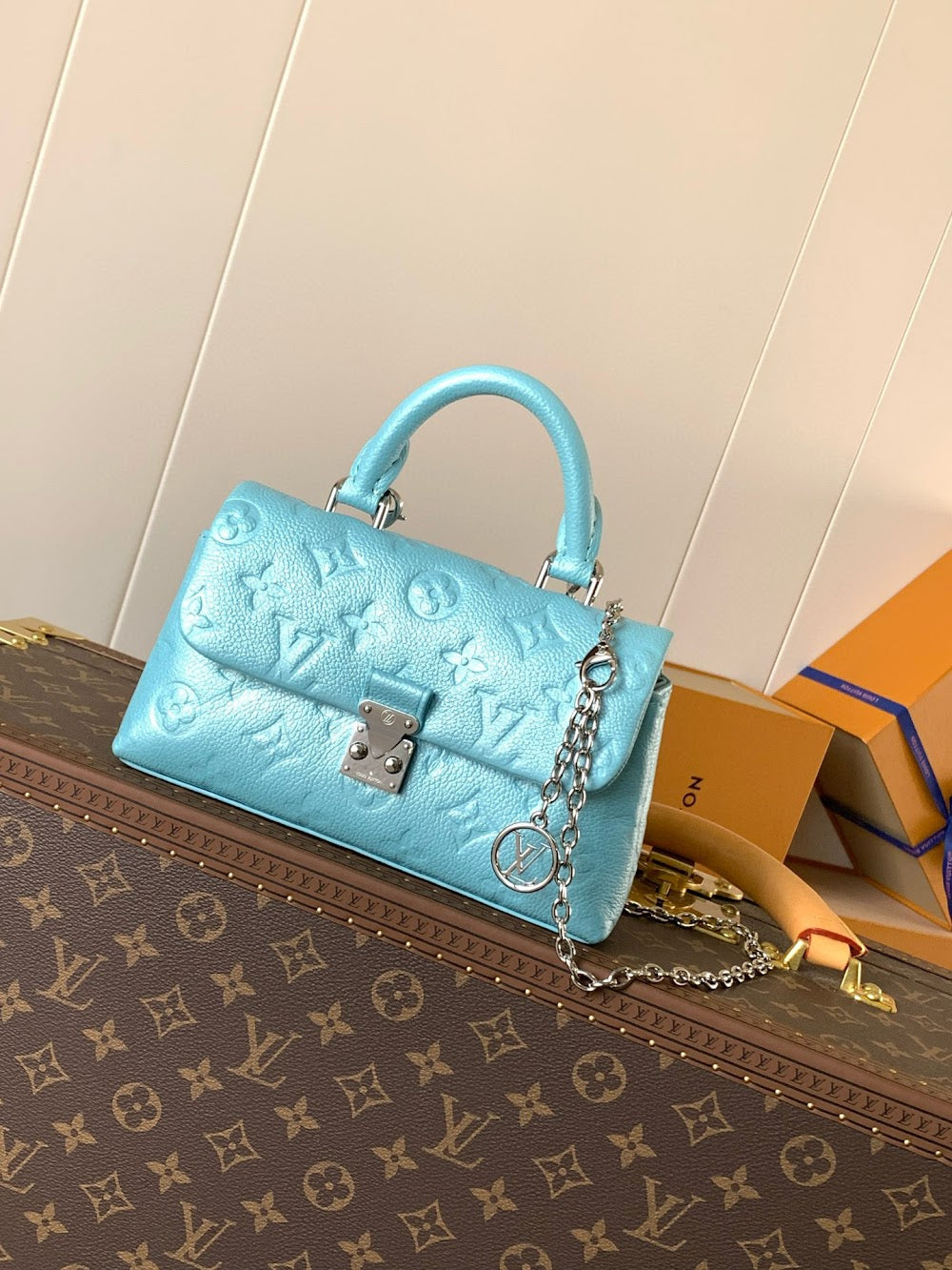 Dragons Bags ln Luxury Bag --81567