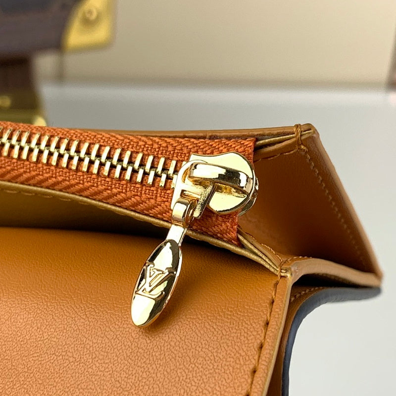 Dragons Bags ln Luxury Bag --61843