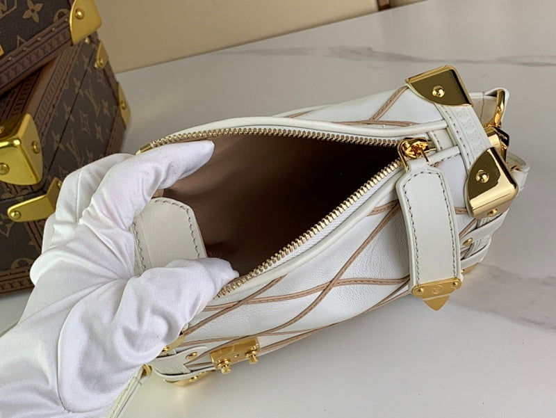 Dragons Bags ln Luxury Bag --68852