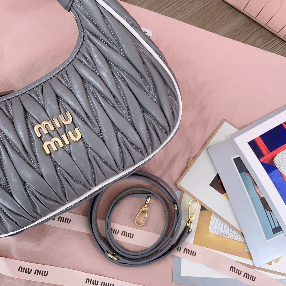 Dragons Bags Miun Miun Luxury Bag --122636