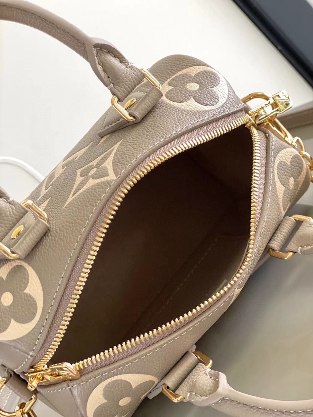 Dragons Bags ln Luxury Bag --96948