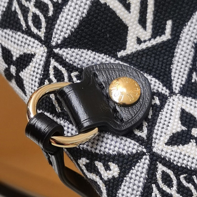 Dragons Bags ln Luxury Bag --60631