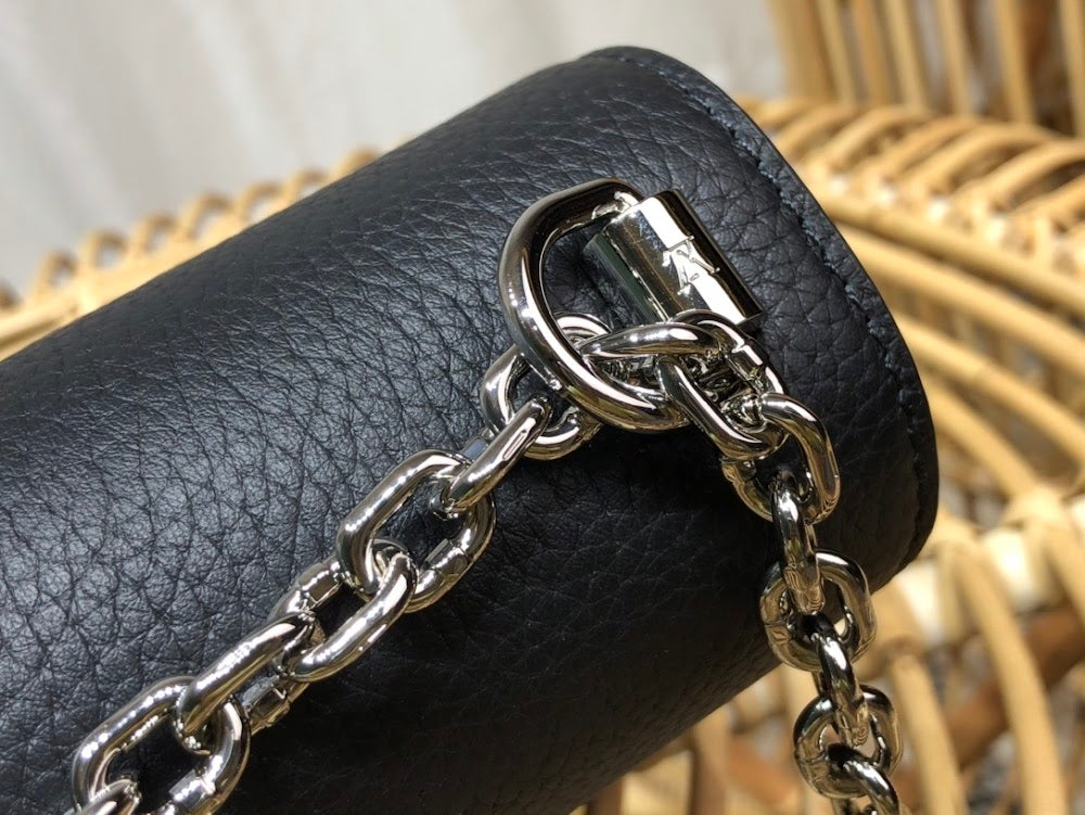 Dragons Bags ln Luxury Bag --66536
