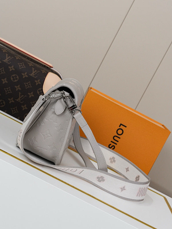 Dragons Bags ln Luxury Bag --81739