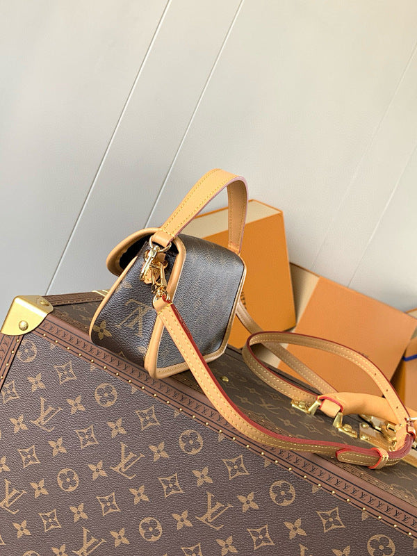 Dragons Bags ln Luxury Bag --81639