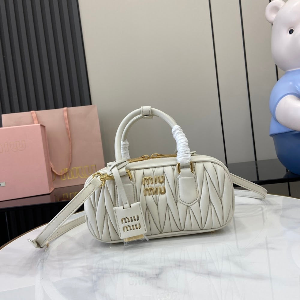 Dragons Bags Miun Miun Luxury Bag --122176