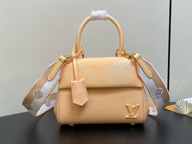 Dragons Bags ln Luxury Bag --81590