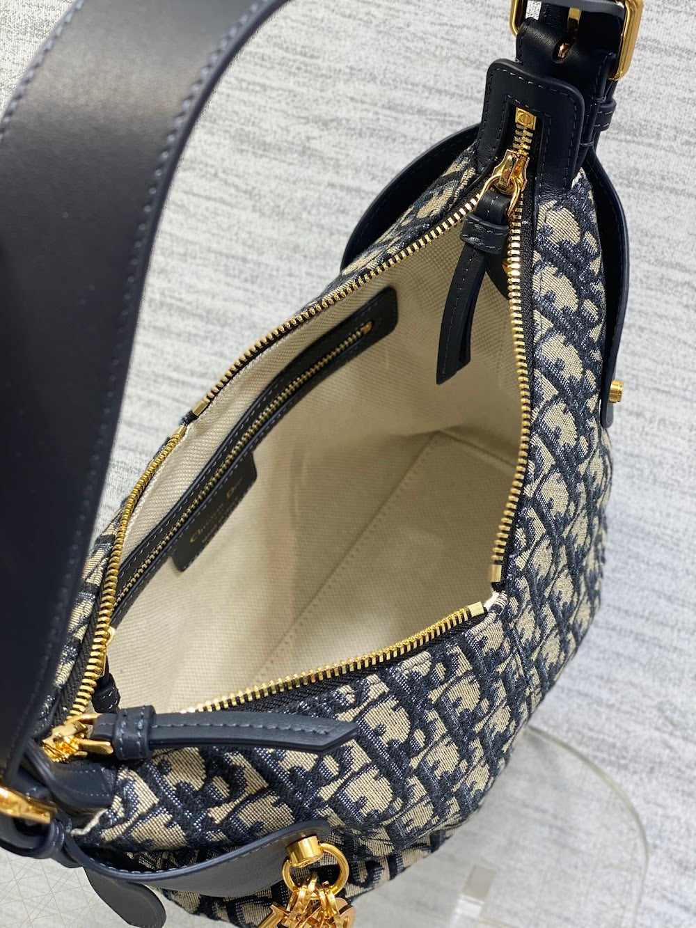 Dragons BagsDiorn Luxury Bag --116070