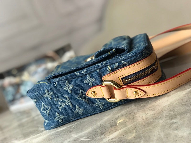 Dragons Bags ln Luxury Bag --67172
