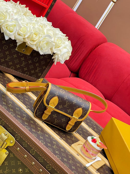 Dragons Bags ln Luxury Bag --97407