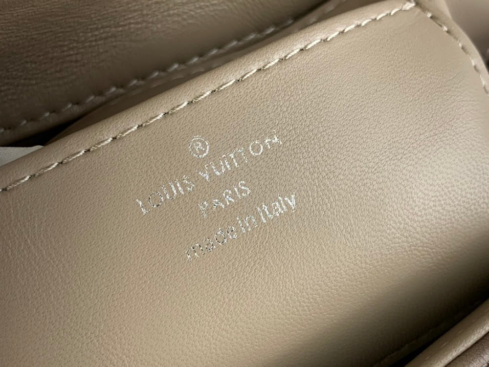 Dragons Bags ln Luxury Bag --62180