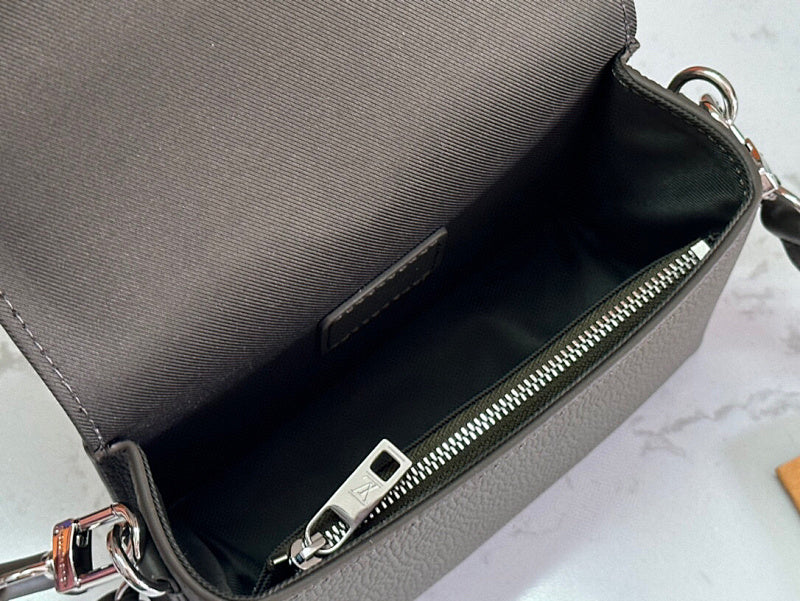 Dragons Bags ln Luxury Bag --70325