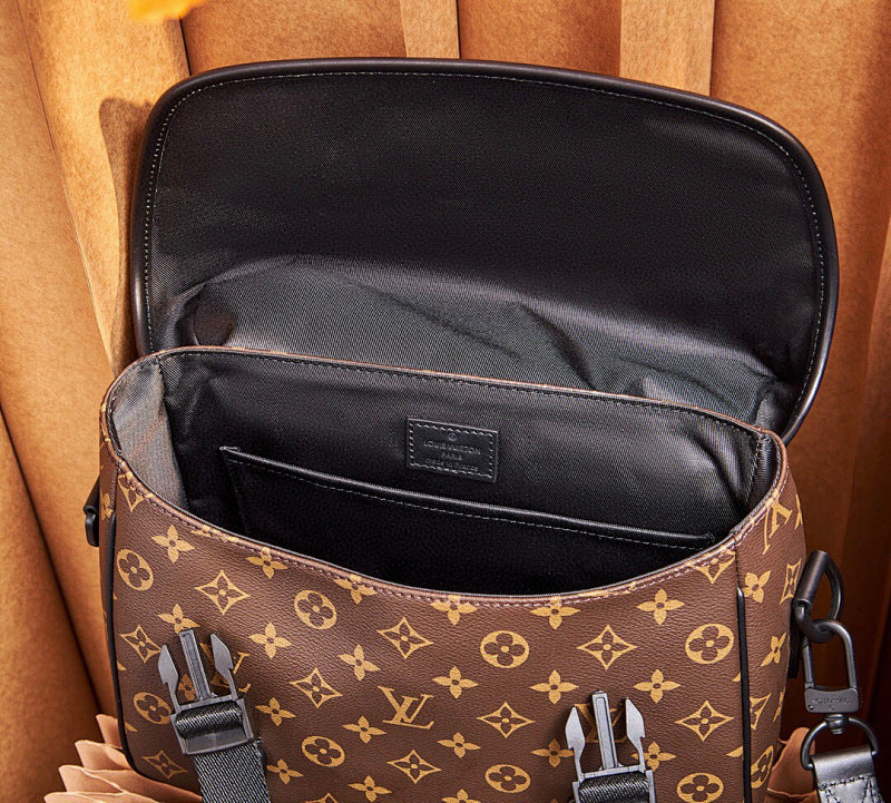 Dragons Bags ln Luxury Bag --71121