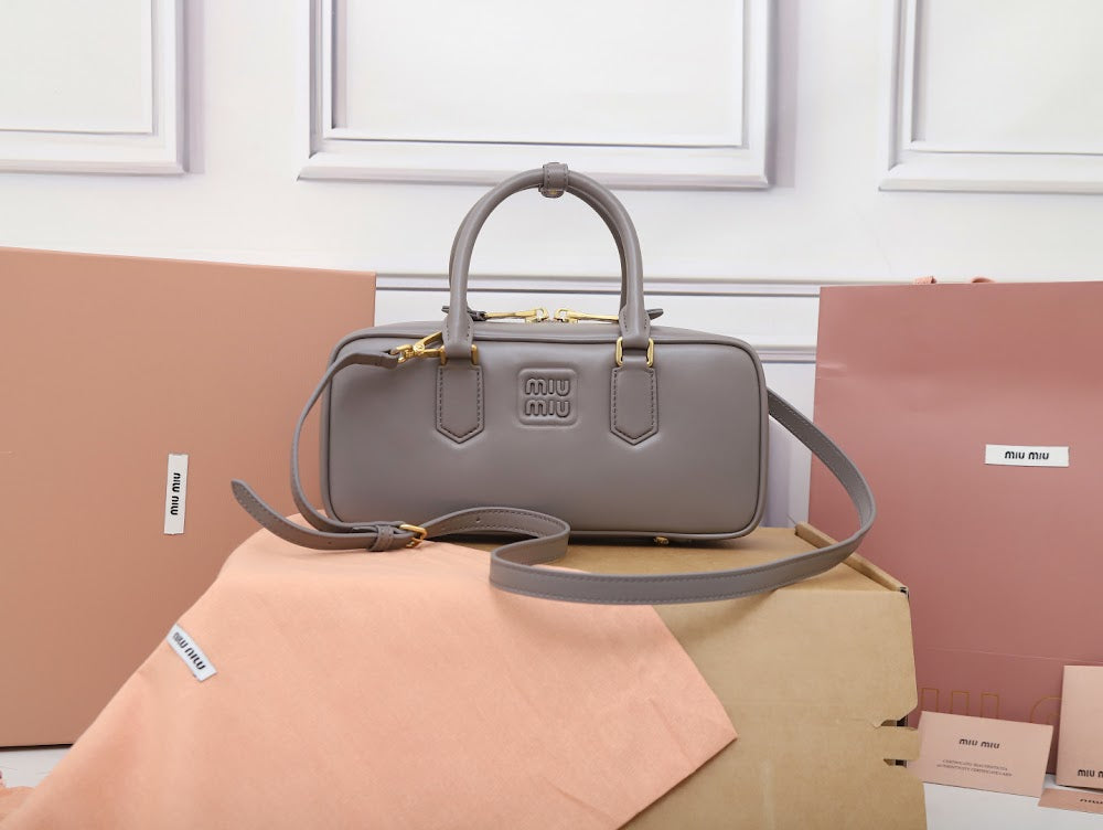 Dragons Bags Miun Miun Luxury Bag --123423