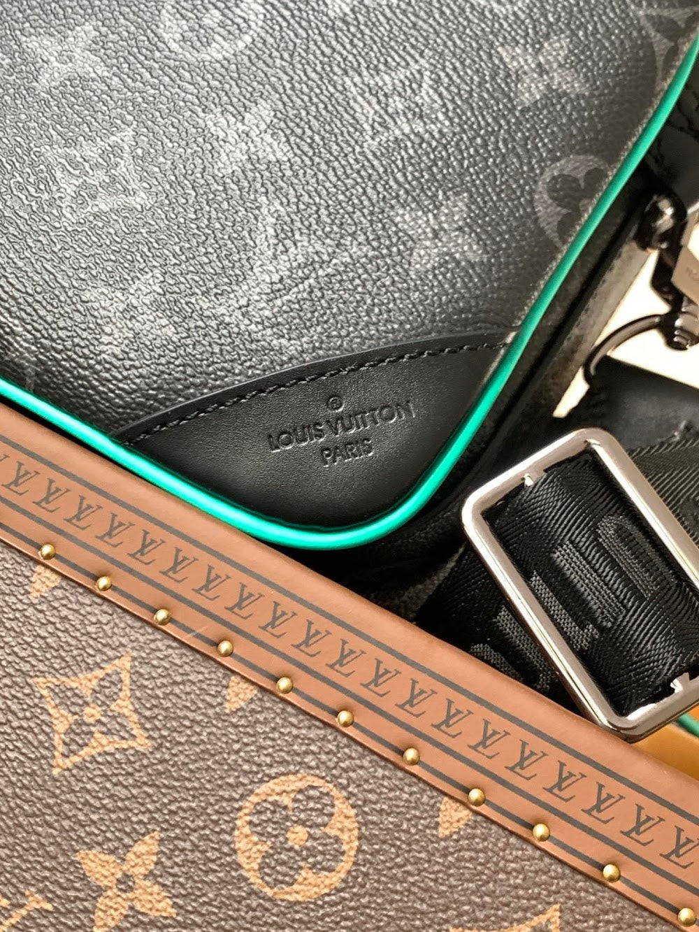 Dragons Bags ln Luxury Bag --71581