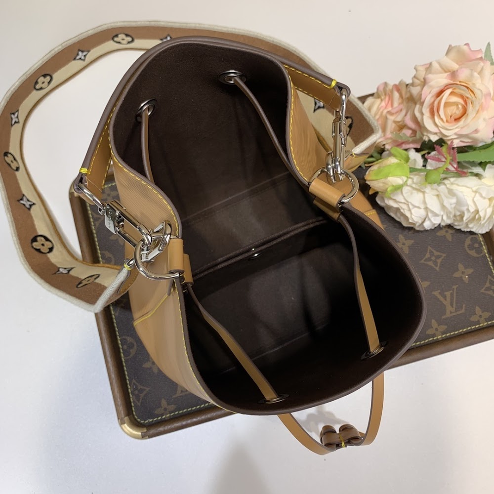 Dragons Bags ln Luxury Bag --66023