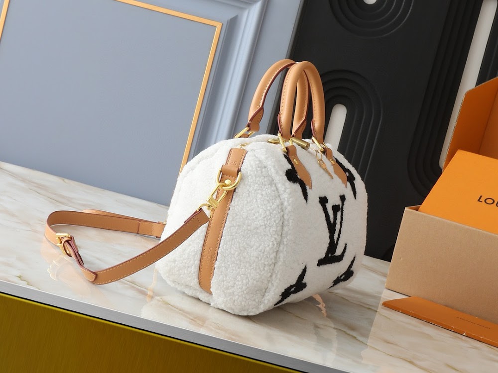 Dragons Bags ln Luxury Bag --81575