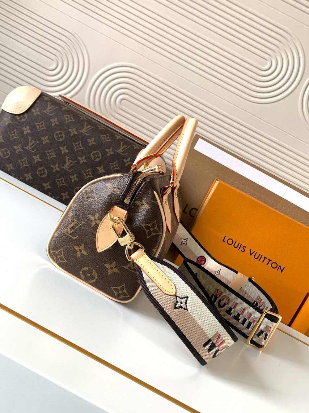 Dragons Bags ln Luxury Bag --81625