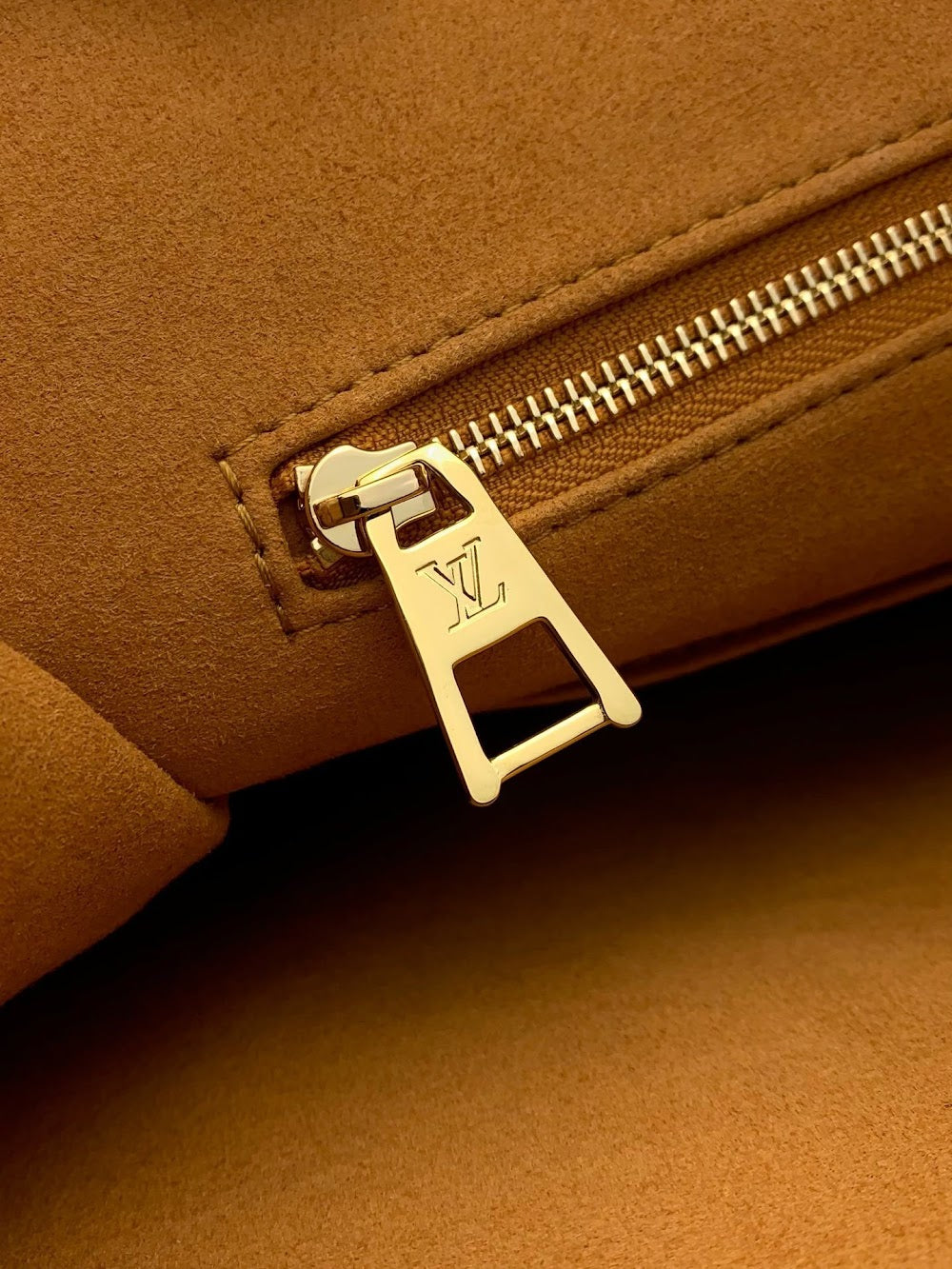Dragons Bags ln Luxury Bag --67101