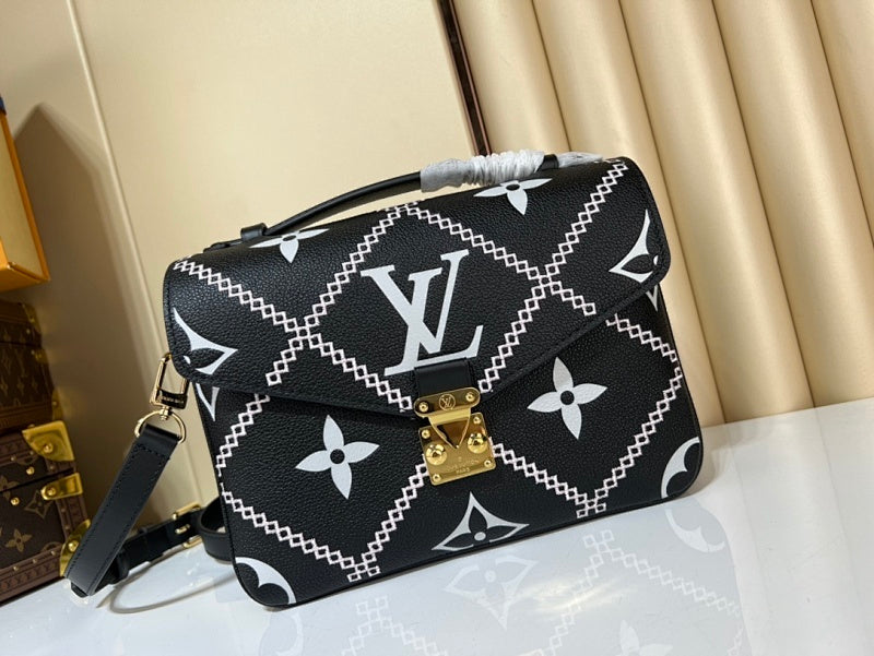 Dragons Bags ln Luxury Bag --60746