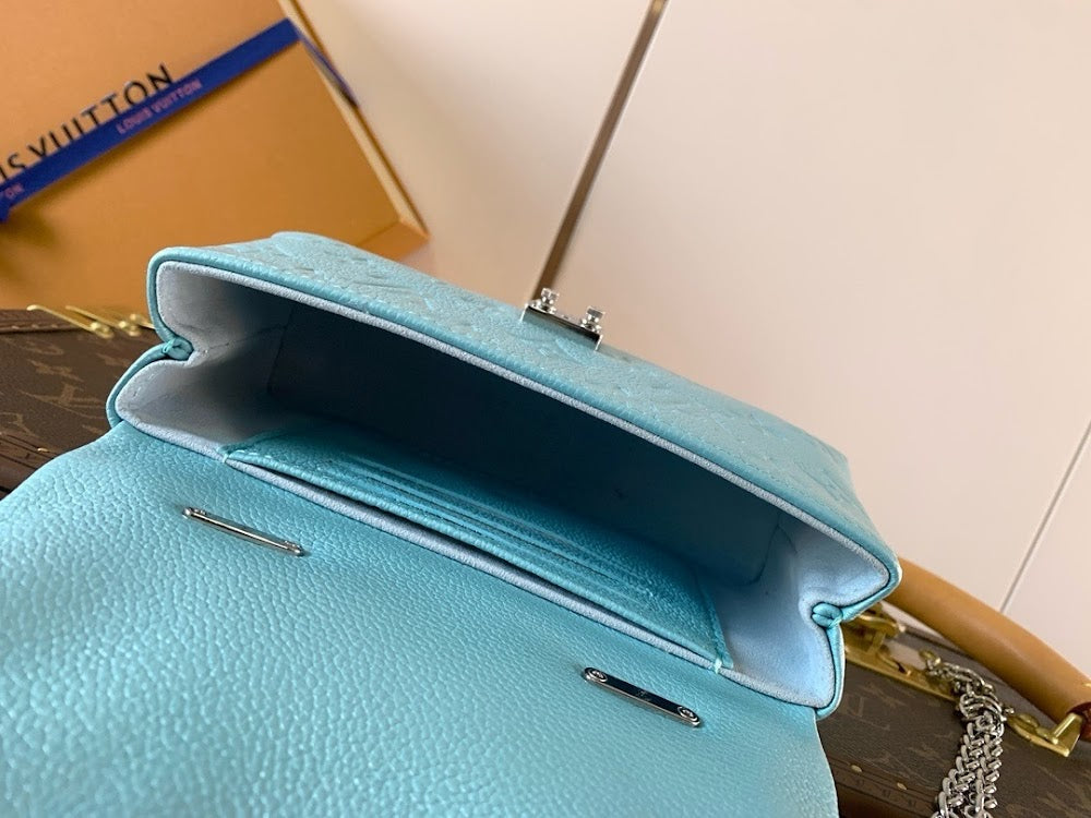 Dragons Bags ln Luxury Bag --81814
