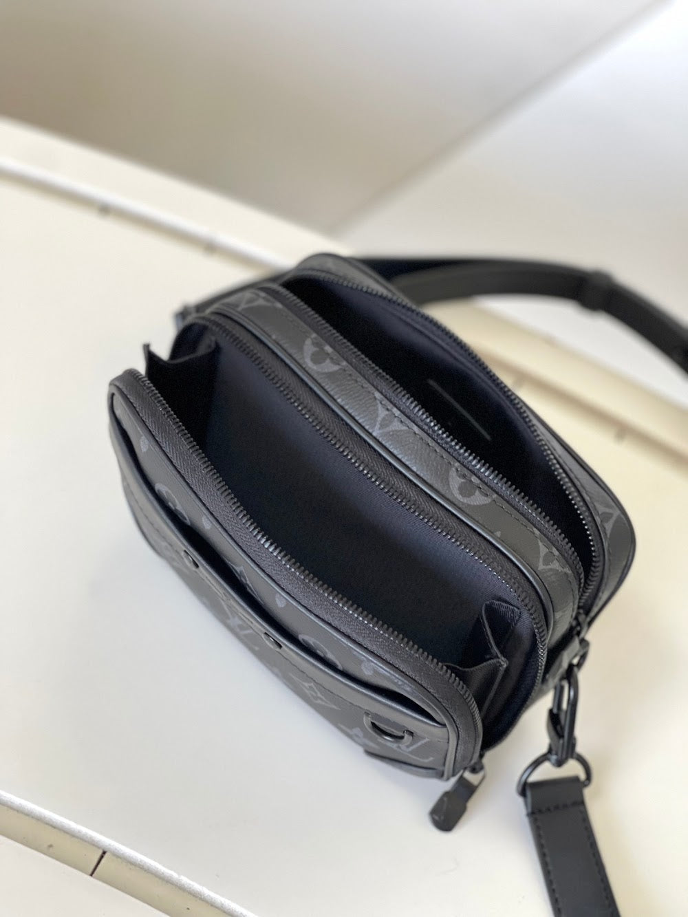 Dragons Bags ln Luxury Bag --71711